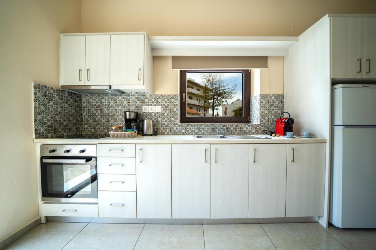 Iro City And Beach Boutique Homes Chania  Bagian luar foto