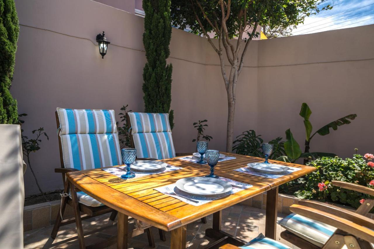 Iro City And Beach Boutique Homes Chania  Bagian luar foto