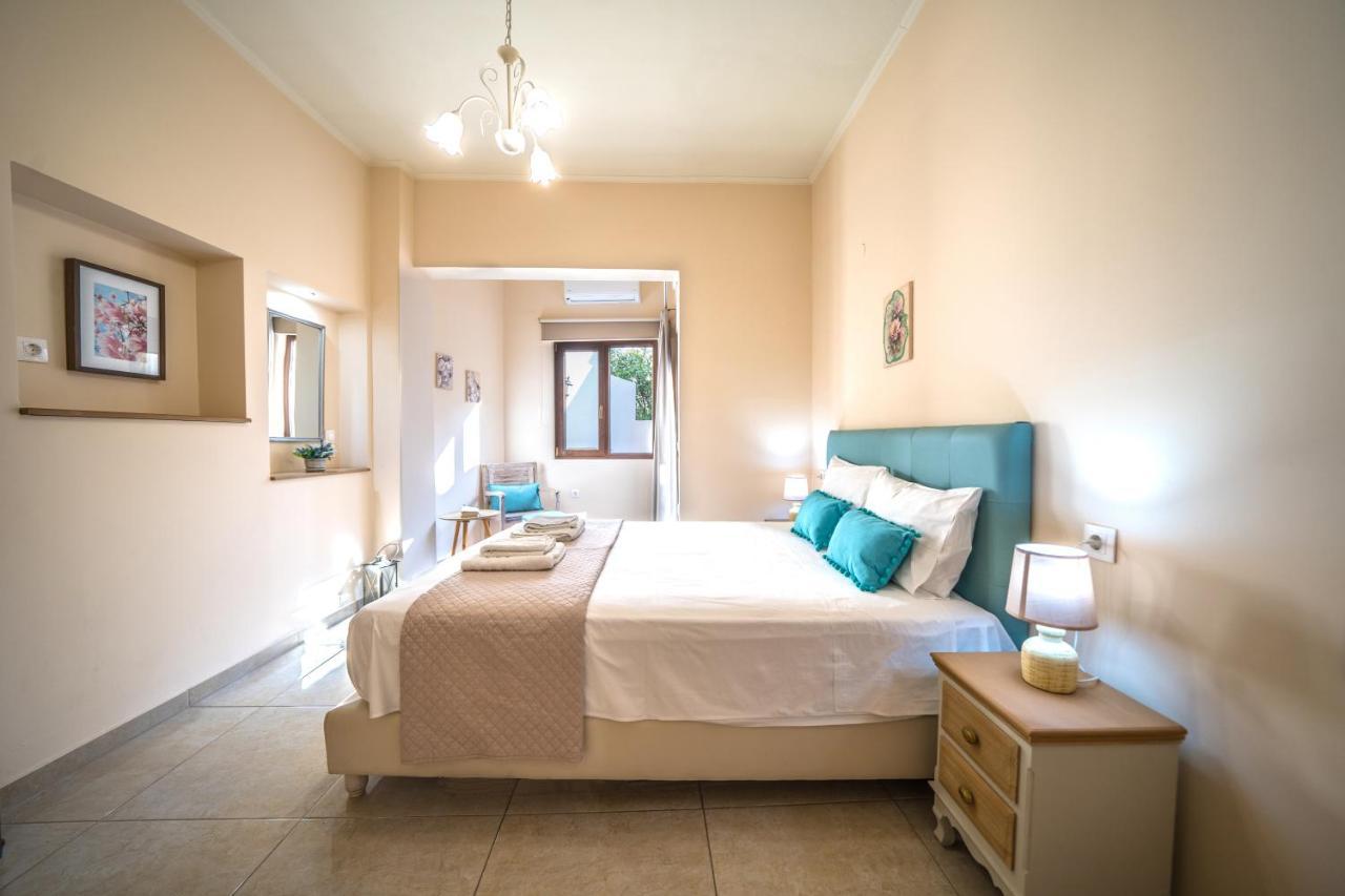 Iro City And Beach Boutique Homes Chania  Bagian luar foto