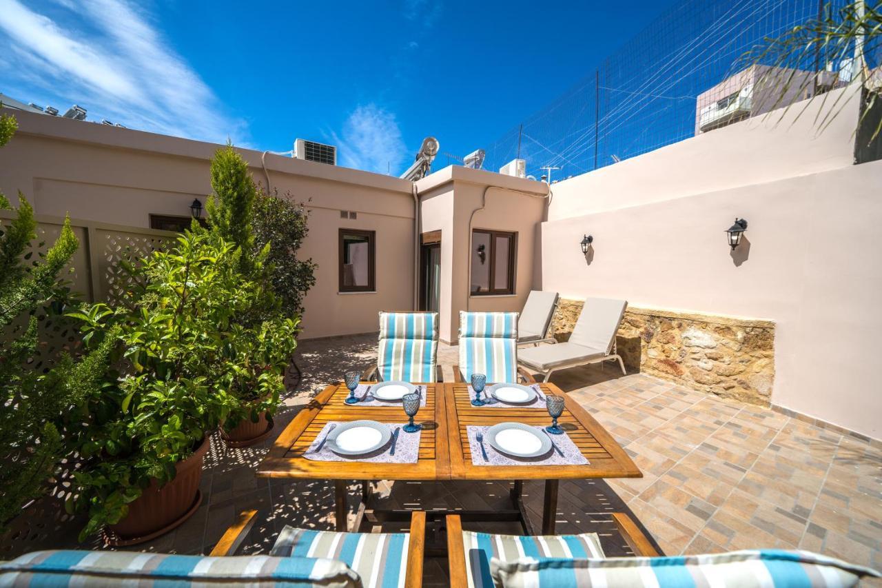 Iro City And Beach Boutique Homes Chania  Bagian luar foto